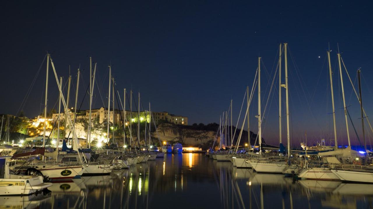 Отель La Torre Del Mulino Тропея Экстерьер фото